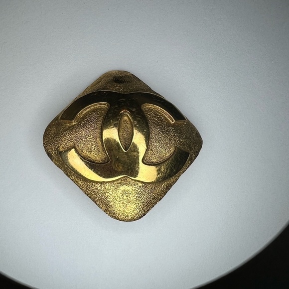 Vintage broochCHANEL® 2 Pictorial 9 MADE IN FRANCE 1266, collection 29. - Picture 4 of 5